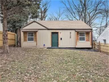 Main picture of 6729 Bellefontaine Ave