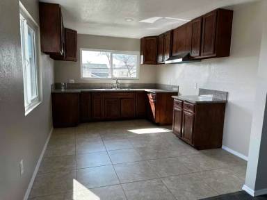 Main picture of 9545 Olive St