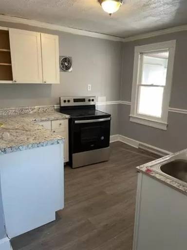 Main picture of 703 Crown Ave