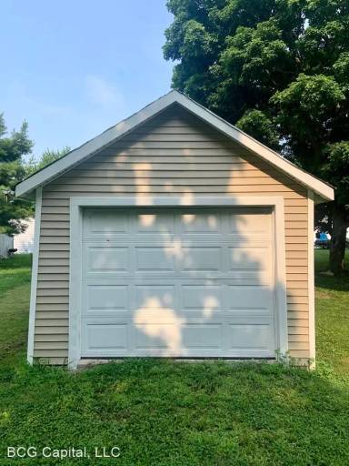 Main picture of 641 Beth Ave