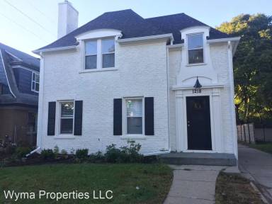 Main picture of 1218 Fisk Rd SE
