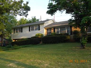 Main picture of 2320 Mountain Oaks Ln