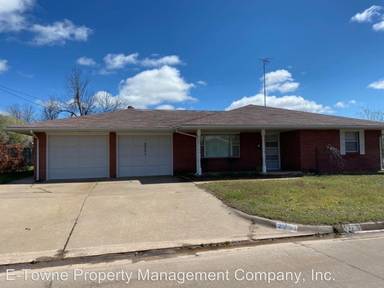 Main picture of 2721 Yucca Dr