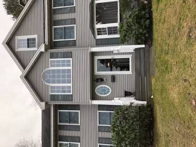Main picture of 112 Walker St