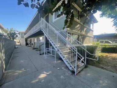 Main picture of 1120 W Stoneridge Ct