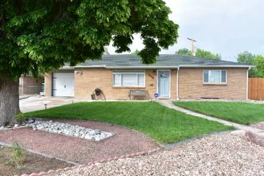 Main picture of 2200 Kingston St