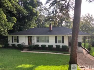 Main picture of 2511 Hillcrest Dr