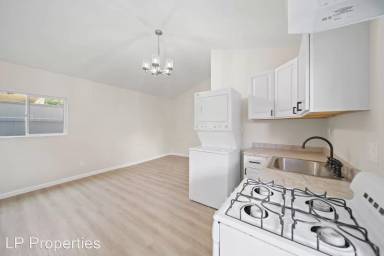Main picture of 15105 Nurmi St