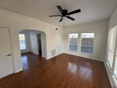 Main picture of 5305 Reiger Ave