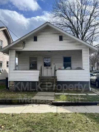 Main picture of 440 Tyner St