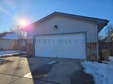 Main picture of 347 N Lakeside Dr