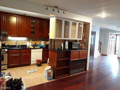 Main picture of 120 Bay 11th St