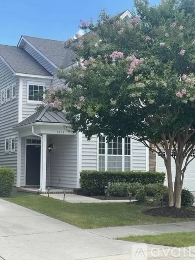 Main picture of 3010 Silver Charm Cir