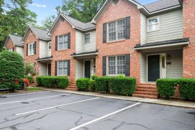 Main picture of 104 Brett Ct