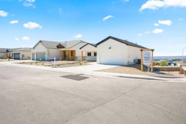 Main picture of 4025 Boardwalk Rd