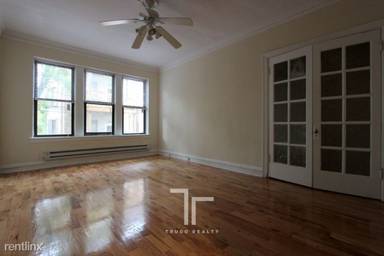 Main picture of 4614 N Paulina St