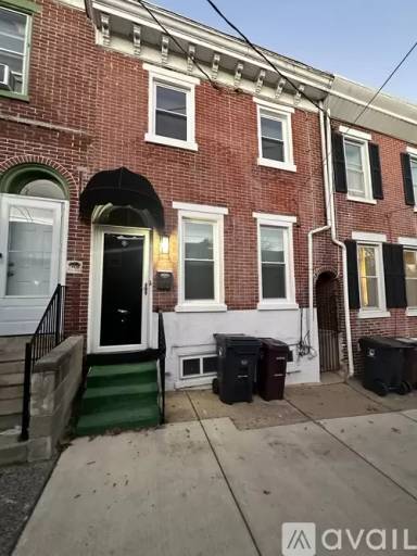 Main picture of 813 W 6th St
