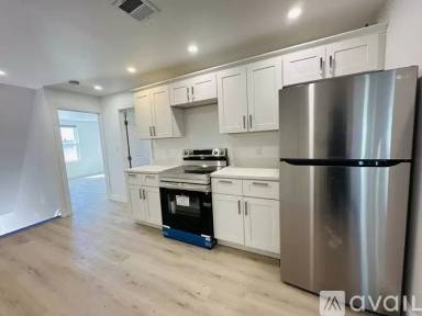 Main picture of 49 Platt St
