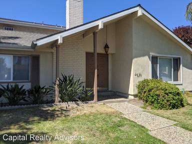 Main picture of 3761 Howard Ave