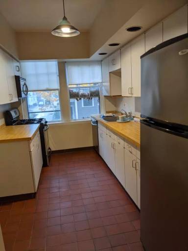 Main picture of 33 Winslow Rd