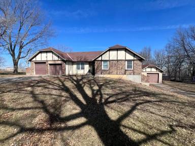 Main picture of 404 Palomino Cir