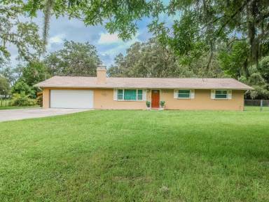 Main picture of 9535 Lakeview Dr