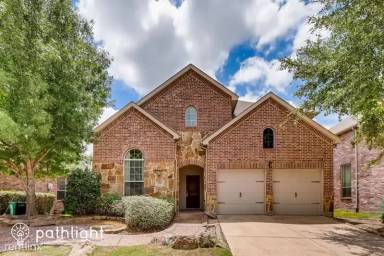 Main picture of 210 White Dr