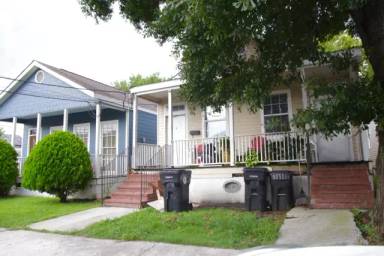 Main picture of 3119 Conti St