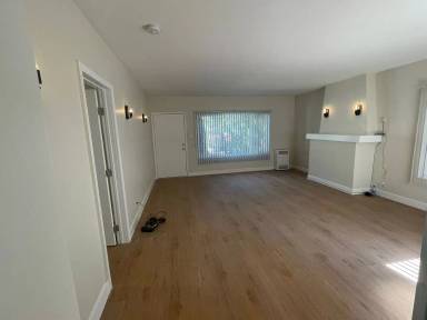Main picture of 1015 1/2 N Martel Ave