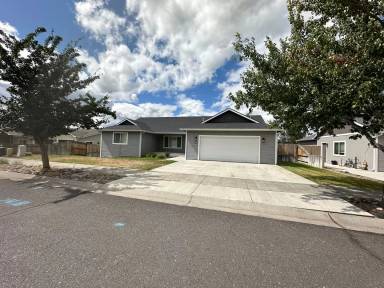 Main picture of 921 Quail Point Ct