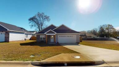 Main picture of 129 Longleaf Ln