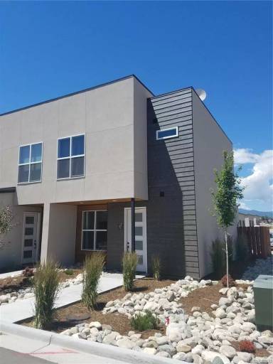 Main picture of 1002 Dezi Dr