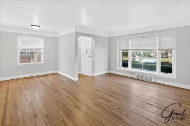 Main picture of 8254 W Parkway St