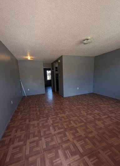 Main picture of 4747 Annette St