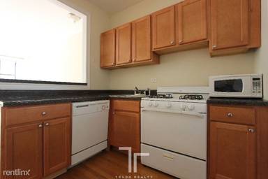 Main picture of 719-27 W Barry Ave