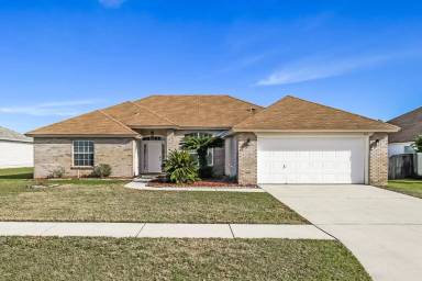 Main picture of 413 Cottage Cove Ct