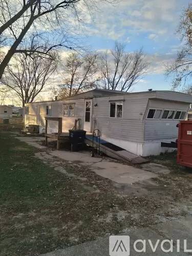Main picture of 3009 S Banker St