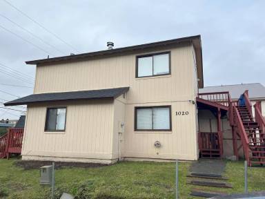 Main picture of 446 E 10th Ave