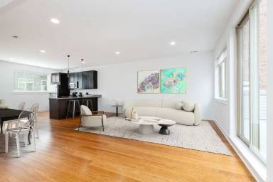 Main picture of 1221 Mount Vernon St