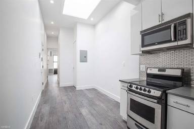 Main picture of 1365 DeKalb Ave