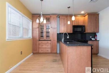 Main picture of 58 Evergreen St