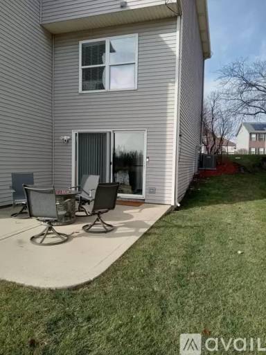 Main picture of 609 S Avon Ct