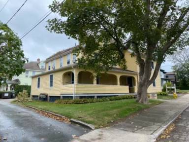 Main picture of 16 Mathewson St
