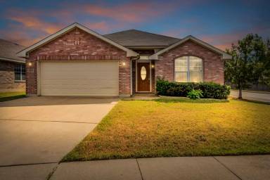 Main picture of 2433 Forest Creek Dr