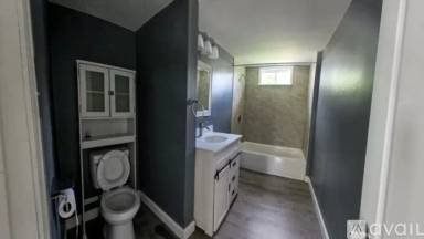 Main picture of 784 4th Ave