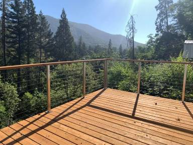 Main picture of 4300 Rogue River Hwy