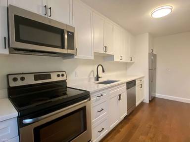 Main picture of 525 Massachusetts Ave