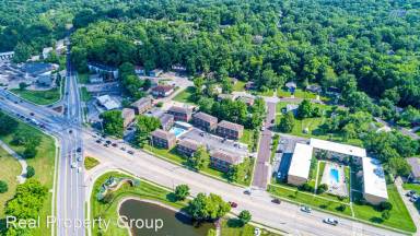 Main picture of 1720 E Broadway
