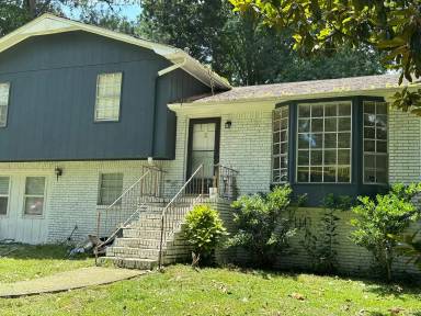 Main picture of 6401 White Ct