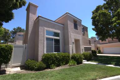 Main picture of 842 Caminito Estrella